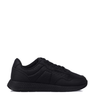 Textile upper.Lace up fastening.Ultra lightweight.Fully lined.Ridged EVA-rubber outsole.