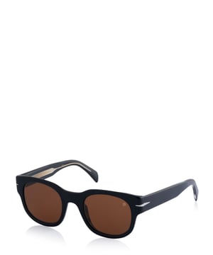 100% Plástico; gafas de sol David Beckham; Modelo: DB 7045/S 8074970; Forma de las gafas: Browline; Color de la montura: Negro; Color de las lentes: Marrón; Nivel de tinte: Categoría 3 (oscuro), Protección UV; Dimensiones (mm): 49 - 23 - 145; Detalles del logo de David Beckham; La funda puede variar según el modelo; Los colores (en las imágenes) pueden diferir un poco; -----------------------------------; Información general sobre el uso y la seguridad: Las gafas de sol - también dependiendo del modelo - no son igualmente adecuadas para todos los tipos de condiciones de iluminación y/o actividades (incluido el uso en tráfico vial entre otros) y pueden no estar permitidas en parte. Por favor, manténgase informado al respecto, evalúe el uso adecuado en consecuencia y actúe de manera responsable; Ciertas lentes de colores (azul, rojo, rosa, púrpura, amarillo, naranja, etc.) pueden distorsionar la percepción de las luces de tráfico y/o de freno, etc. en un grado superior a la media; Monturas y/o varillas particulares (más grandes) pueden distorsionar la visión del entorno y deben ser utilizadas con precaución y pueden no estar permitidas para el tráfico vial entre otras actividades; NO adecuadas para condiciones de poca luz o visibilidad pobre (crepúsculo, noche, etc.); NO para observar directamente al sol o para observaciones de eclipses solares; NO para protección contra luces artificiales (solárium, por ejemplo); NO para la seguridad en trabajos mecánicos y/o uso contra impactos mecánicos; NO deben ser utilizadas si están defectuosas o dañadas (lentes, filtros, monturas...); Modelos con elementos puntiagudos (y/o relativamente salientes) etc. deben ser usados solo con precaución y a una distancia segura del respectivo entorno, incluidas otras personas; La selección de modelo (incluida su categoría/nivel de tinte) debe depender de las condiciones de iluminación y la actividad; Para información adicional, consulte cualquier documento/papel que acompaña a las gafas, así como otras fuentes apropiadas.