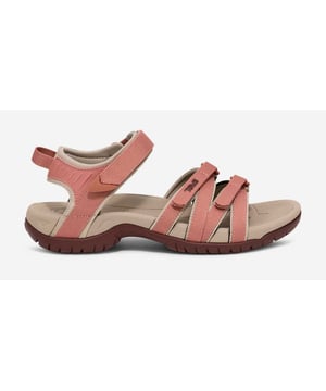 Fine tuned for your foot, the multi-purpose women’s Tirra brings crazy comfort to the adventure of your choosing.