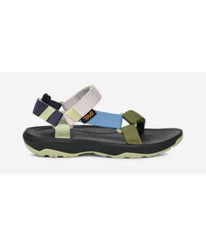 We gave the iconic Hurricane XLT a fresh comfort upgrade, outfitting it with soft heel-strap padding and a new, modern sole featuring even better traction than ever before.Finished with Unifi® recycled polyester straps.