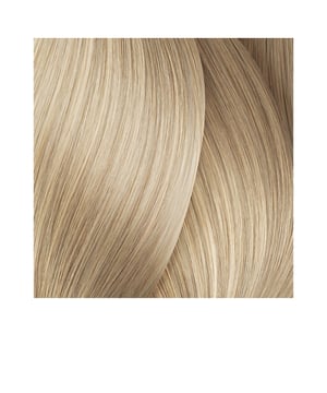 MAJIREL HIGH-LIFT #ash von L&#39,Oréal Professionnel . Permanente Haarfarbe, inspiriert von den neuesten Trends im kühlen Blond. Holen Sie sich eisiges Blond mit MAJIREL HIGH-LIFT! Diese permanente Haarfarbe verwandelt Ihr Haar (unabhängig vom Grundton) in nur einem Schritt in Blond. Erhältlich in einer großen Auswahl an eisigen Blondtönen, von neutral bis platinblond. Die Deckkraft deckt graue Haare nicht ab, sie kann jedoch auf Haaren mit einem geringen Anteil grauer Haare angewendet werden. Die Aufhellungskraft beträgt bis zu 4,5 Nuancen. Angereichert mit dem Iogène G- und Incell-Komplex pflegt es die Haarfaser von der Wurzel bis zur Spitze, sorgt für Geschmeidigkeit und gibt eine helle und leuchtende Farbe wieder.