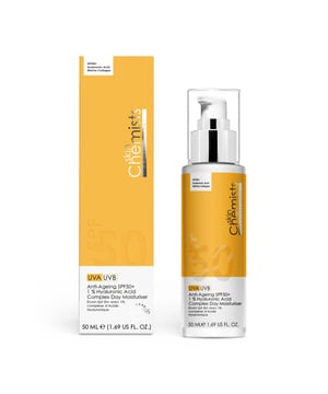 Descubre nuestra Crema Hidratante Facial Anti-Edad SPF 50, elaborada expertamente para proteger y rejuvenecer tu piel. Ideal para todo tipo de piel, esta fórmula ligera hidrata en profundidad con un 1% de Ácido Hialurónico para una apariencia rellena y juvenil, mientras que su SPF 50 de amplio espectro protege contra los dañinos rayos UV. Enriquecida con ingredientes nutritivos como Manteca de Karité y Colágeno, mejora la elasticidad de la piel y combate los factores estresantes del medio ambiente. De rápida absorción y perfecta para uso diario, simplemente aplícala generosamente sobre la piel limpia cada mañana y vuelve a aplicar según sea necesario para una protección óptima. Disfruta de la confianza de una piel maravillosamente hidratada, libre de parabenos y fragancias artificiales, y apta para pieles sensibles. ¡Compra ahora para experimentar los beneficios transformadores por ti mismo!