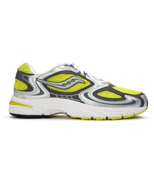 Saucony's Grid Jazz 9 biedt een perfecte mix van retro 00s attitude en moderne prestaties. Deze gele herensneakers zijn gemaakt van premium nubuck en textiel, wat ze een onderscheidend voordeel geeft in je sneakerrotatie. Het ademende mesh bovenwerk houdt je voeten koel tijdens avonturen in warm weer, terwijl de rubberen zool betrouwbare grip biedt. Verbeterd met Saucony's kenmerkende merkvoetbed en superieure demping, bieden deze comfortabele schoenen een nostalgische stijl zonder in te leveren op functionaliteit.