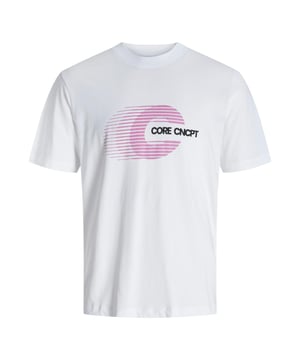 This Jack & Jones Men's T-Shirt is a perfect combination of comfort and classic style for refreshing your casual collection. This short-sleeve tee, made of soft, breathable 100% cotton, is perfect for everyday use, especially in the warmer months. The lightweight fabric provides all-day comfort, and the normal fit creates a relaxed look without feeling too loose or tight. With a standard crew neck, it looks good with jeans, shorts, or joggers, making it a versatile choice for summer outings, vacations, or weekend relaxing. Whether you're going out or staying in, this T-shirt features style and comfort. It comes in a range of colours and sizes and is a must-have for any man's wardrobe. Trust Jack & Jones for timeless style and proven quality.