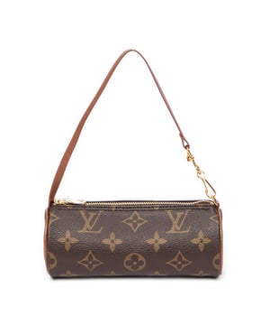 Louis Vuitton Zubehör Papillon Pouch  Beutel und Braun Beschichtete Leinwand und Goldenes Messing hardware. Das Produkt ist auf in einwandfreiem Zustand (AA).
  Abmessungen: 15.5x6x6 cm 
  Zubehör inklusive: Replaced strap hardware
  Äußere Hinweise: Notes: replaced strap hardware
  BrandCo Paris hat seltene Artikel und die besten Konditionen zu unglaublichen Preisen vorgestellt. Geduld lohnt sich! Kaufen Sie mit Vertrauen: Alle Artikel von BrandCo Paris sind von unserem Expertenteam ausgewählt und authentisch.
  Alle Artikel enthalten ein Echtheitszertifikat und wurden von BrandCo Paris übernommen.
  Tabelle zur Klassifizierung des Artikelzustands
  N (wie neu)
  AA (perfekter Zustand)
  A (ausgezeichneter Zustand)
  AB (sehr guter Zustand)
  B (gut/mittelmäßig)