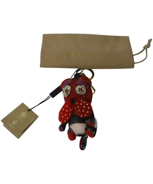 VINTAGE, RRP AS NEW
Burberry helps you adorn your bags with an animated accent by proffering this too-cute-to-be-true bag charm which can also be used as a key ring. Studded all over, the charm features a playful contrast of wool combining to create a fancy character, Seymour the Bull Dog. The charm is complete with a lobster clasp closure.

Burberry Seymour Bull Dog Charm in Multicolor Wool
Condition: Excellent, with dust bag and tag
Sign of wear: No
Material: Wool
Measurement: L 100mm x H 50mm
SKU: 139588
