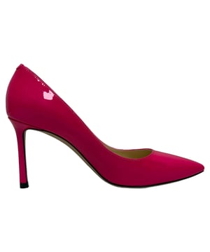 VINTAGE, RRP AS NEW
Feminine and refined, the **Jimmy Choo Romy Pointed Pumps** in pink patent leather offer a sleek silhouette with a glossy finish that radiates sophistication. The timeless pointed toe and slim stiletto heel make them a versatile choice for both day and night. **Styling Tip:** Pair them with a neutral-toned dress or tailored trousers to let the soft pink pop, adding a romantic touch to any ensemble.

 Jimmy Choo Romy Pointed Pumps in Pink Patent Leather

Condition: Very good
Signs of wear: Lightly used but very well maintained. Minor mark at soles & creasing, light scuffing at the soles and heels.
Packaging: Box
Color: Pink 
Material: Leather | patent leather
Size: EU | 35.5
Measurements: Heel height: 85 mm; Insole length: 250 mm
SKU: TONPUGBSH518671W