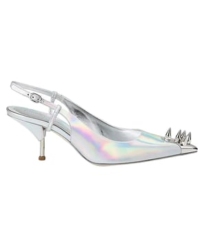 Composition: 100% calf leather  

Inner: Leather
Insole: Leather
Sole: Leather
Pointed toe
Patent effect
Heel 5 cm
Adjustable ankle buckle closure
Small imperfection on the back
Metal studs detail
Made in  Italy
Gender: WOMEN
Product code: 697127
Code: SHO MQ 2 PM SS23 10227