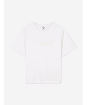 Parisian label Chloé incorporate exquisite materials into their demure and carefully crafted aesthetics. This girls short sleeve off-white t-shirt embodies the French label's unparalleled high quality. Made in luxurious organic cotton with beautiful Chloé embroidery on the front. Round Neck 100 Organic Cotton Green Around