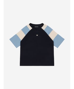 Emporio Armani's sophisticated construction and minimalist style is embodied in this boys mountain spring short sleeve t-shirt, which is woven from pure cotton with striped details on the sleeves. Eagle Embroidered On Chest Fabric 100 Cotton Oversized Fit V Neck Short Sleeves Eagle Embroidery