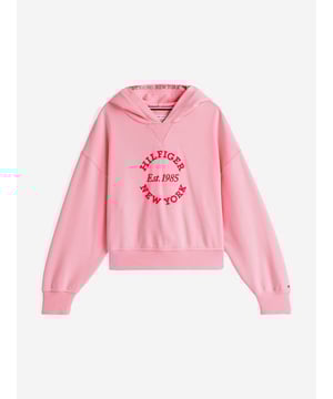 Introducing the exquisite Girls New York Hoodie in Pink by Tommy Hilfiger, a quintessential addition to any girl's wardrobe for SS2025. This designer hoodie embodies both flair and comfort, ensuring your little fashionista shines. Key features include Distinctive New York Chic Flaunting a vibrant pink hue inspired by the vivacious spirit of New York. Luxurious Comfort Crafted with premium fabrics, providing unparalleled softness wearability. Signature Hilfiger Style The iconic Tommy Hilfiger design merges tradition with trendy, setting your girl apart.Elevate her style this season with Tommy Hilfiger's Girls New York Hoodie in Pink.