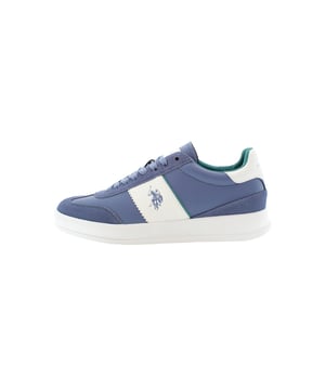 Die Herren-Sneaker von U.S. Polo Assn. überzeugen mit einem sportlich-eleganten Look und liebevollen Details wie dem seitlichen Label-Print und dem charakteristischen Badge auf der Zunge. Die klassische Schnürung sorgt für sicheren Halt, während gepolsterter Schaftrand und Innensohle ein angenehmes Tragegefühl bieten. Abgerundet wird das Design durch eine rutschfeste Gummilaufsohle, die sowohl im Alltag als auch in der Freizeit für Komfort und Stabilität sorgt.