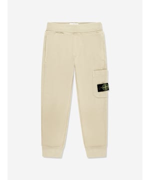 Italian label Stone Island deliver a fresh innovative perspective to their apparel wear. These unisex desert joggers are woven in beautiful organic cotton. They showcase an elasticated waistband, multiple pockets, and the signature detachable Compass badge. Organic Cotton 98, Elastane 2