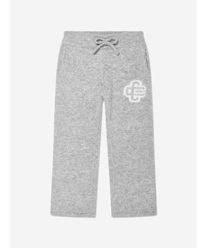 Manchester based label The Couture Club embody innovation and a revitalised perspective on urban streetwear. These kids fluffy knit emblem joggers in grey are perfect for casual everyday. Elastic Drawcord Pockets Iconic Motif