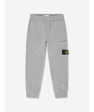 Italian label Stone Island deliver a fresh innovative perspective to their apparel wear. These unisex mélange grey joggers are woven in beautiful organic cotton. They showcase an elasticated waistband, multiple pockets, and the signature detachable Compass badge. Organic Cotton 98, Elastane 2