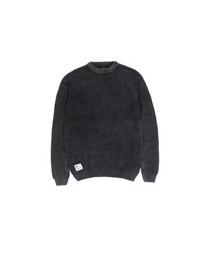 La sudadera Acid de Alpha Industries ofrece comodidad y un aspecto único y desgastado. Está hecha de algodón de alta calidad y tiene un ajuste regular. Los puños ribeteados en el cuello, las mangas y el dobladillo proporcionan estabilidad, mientras que la etiqueta Alpha en el dobladillo añade un sutil toque de marca. Versátil para estilos casuales o urbanos, impresiona con su durabilidad y estética intemporal. Un elemento imprescindible para un estilo individual.