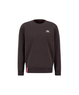 De Basic Sweater Small Logo trui voor heren is een comfortabele en stijlvolle keuze voor je dagelijkse garderobe. Deze sweater met normale pasvorm heeft een klein borstlogo, een rood RBF-halsbandje en een label.