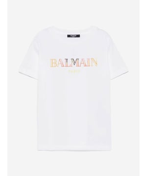 Dress your little ones in elegance with the Balmain Kids Logo T-Shirt in pristine white, an essential addition for SS2025. Designed to blend sophisticated style with everyday comfort, this luxurious piece showcases Iconic Balmain Logo Stylishly displayed for a touch of high-fashion flair. Premium Fabric Crafted from superior quality cotton for all-day comfort and durability. Versatile Design Perfect for any occasion, ensuring your child looks chic whether at play or a party.Elevate your child's wardrobe with this exquisite white Balmain t-shirt. Shop now!