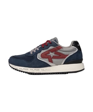 Deze lage herenschoenen van Replay combineren een sportieve look met een hoog draagcomfort. Met de klassieke vetersluiting, een flexibele rubberen zool en stijlvolle labeldetails zijn ze de perfecte aanvulling op casual outfits. Dankzij de hoogwaardige materialen zijn ze comfortabel om te dragen - ideaal voor dagelijks gebruik en vrije tijd.