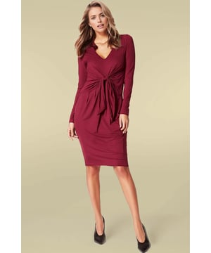 This dress is perfect for year-round wear.
Sizing is as expected
Model wears a UK 8
Length: 41" Shoulder to Hem.