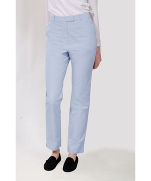 Elevate your look without compromising on comfort with these timeless chinos. Straight fit brings a slight note of formality, while the mid-rise waist makes your legs appear longer. Cotton rich fabric feels crisp and clean against your skin. All of the cotton for our clothing is sustainably sourced and always will be.
Sizing: As expected 
Tapered Leg
Mid Rise
These are last season clearance originally made for Marks and Spencer.