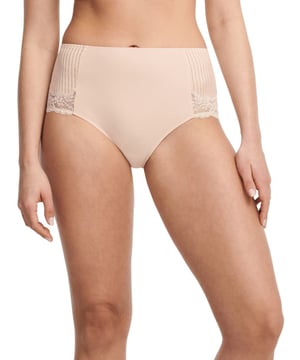 Easy Feel Marilyn Covering Full Briefs. High-rise knickers with lined gusset, offering full rear coverage. This product is machine washable.