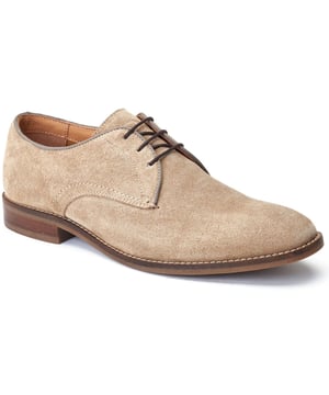 With a relaxed 3-lace closing and a slim yet grippy rubber sole, Bronte ensures you stride with confidence at any office or smart casual event. Featuring quality leather uppers and a cushioned Ortholite insole this men's leather Derby is a safe bet!