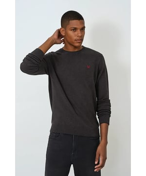 A crew neck jumper that is made from organic cotton, this jumper is ideal for layering over a tee or shirt. The crossed oars embroidery finishes it off neatly.

28" Shoulder to Hem