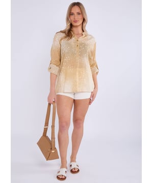 Verbessern Sie Ihren Freizeitlook mit unserem Beige Denim Look Roll Up Sleeves Oversized Top. Dieses Oberteil aus stylischem Denim-Stoff und mit hochgekrempelten Ärmeln sorgt für einen lässigen und dennoch schicken Look. Perfekt für jede Gelegenheit, bleiben Sie bequem und im Trend mit unserem übergroßen Top.