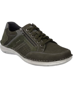 Estos zapatos están fabricados mezcla de cuero de alta calidad, lo que los hace muy duradero. El deportiva cordón deportivo proporciona al pie la mejor al caminar y al estar de pie. El modelo también está equipado con una plantilla intercambiable. Un método de producción típico de JOSEF SEIBEL es el elaborado cosido a mano. Gracias a la anchura de zapato K estos zapato bajo ofrecen gran amplitud para los pies muy fuertes. Con este modelo Anvers 87, tendrá a su lado un compañero para sus momentos de ocio.