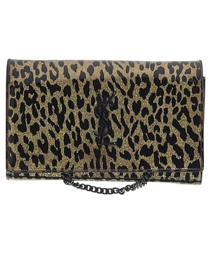 VINTAGE, RRP AS NEW
Unleash your wild side with the Saint Laurent Monogram Chain Wallet in Animal Print Patent. Bold, unapologetic, and irresistibly chic, this statement piece is crafted for the woman who commands attention. The glossy patent finish and signature YSL monogram exude luxury, while the fierce animal print adds a daring edge to any outfit. Whether you're stepping into a cocktail soirée or strutting through the city, this wallet doubles as a sleek crossbody or a clutch, offering both style and function.


Saint Laurent Monogram Chain Wallet in Animal Print Patent
Condition: Very good
Signs of wear: Minor scratches, tarnishing of hardware, & zip., Minor sign of wear or markings., Lightly used but very well maintained. Minor creasing, light worn corners, light scratches.
Packaging: None
Color: Print | animal
Material: Leather | patent leather
Size: One Size | One Size
Measurements: Width: 30; Height: 140; Length: 230
SKU: NAPPUGBBA500031W