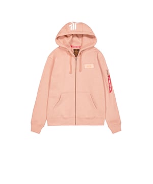 De Alpha Industries Back Print Hoodie heeft een achterprint en een logo-patch op de linkerborst. Gemaakt van geborsteld fleece voor een zachte touch, biedt deze hoodie een regular fit.
