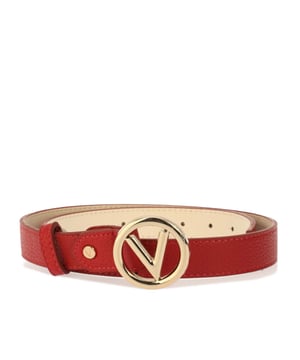 The ‘Round Buckle’ belt is part of the New Season collection from Valentino Bags. This everyday accessory is crafted from premium pebbled PU with gold tone hardware. Statement logo buckle adds detail. An easy to wear adjustable style. Signature Valentino Bags branding is seen throughout.