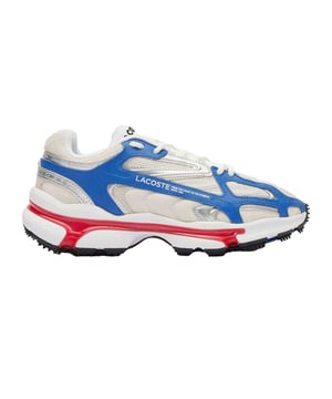 Marke: Lacoste. Obermaterial: Netzmaterial, Polyester, PU (Polyurethan), Wildleder, Synthetischer Stoff. Futterstoff: Netzmaterial, Synthetischer Stoff. Einlegesohle: Polyester, Recyceltes Polyester. Laufsohle: EVA, Gummi, Strukturiert, TPU. Gewebetechnik: Atmungsaktiv. Geprägt, Metallisches Fersenpanel. Absatz: Flach. niedrig geschnitten. Design: Kontrast Detail, Logo. Zehenstil: Rund. Zum Schnüren.