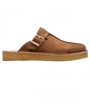 Marke: Clarks. Obermaterial: Wildleder. Laufsohle: Krepp, Gummi. mit Schnalle. Absatz: Flach. 25 mm. Design: Geprägt, Logo, Genäht. Zehenstil: Rund. Zum Anschlüpfen.