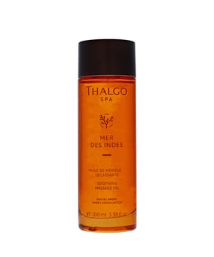 Erleben Sie ultimative Entspannung mit dem Thalgo Body Soothing Massageöl. Dieses luxuriöse Öl beruhigt nicht nur Ihren Körper und Geist, sondern nährt auch Ihre Haut intensiv mit seiner reichhaltigen Mischung aus Sesam-, Koriander- und Zypressenölen. Durchzogen mit einem bezaubernden Aroma von Amber und Sandelholz, verwandelt es Ihre Hautpflegeroutine in ein beruhigendes Ritual. Erwärmen Sie das Öl einfach in Ihren Händen, bevor Sie es großzügig auf Ihrem gesamten Körper anwenden. Ideal für Erwachsene, kann es auch als wöchentliches Ölbad für das Haar verwendet werden. Hinweis: Nicht geeignet für schwangere oder stillende Frauen. Augenkontakt vermeiden.
