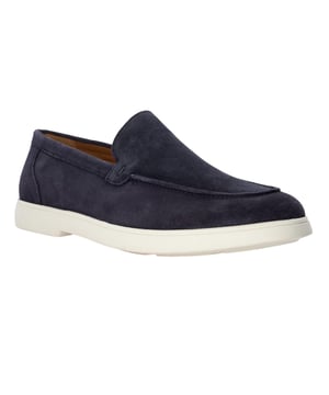 Boven: Suède. Voering: Synthetisch. Buitenzool: Rubber. Zachte hak, Tonaal stiksel. Vlakke. Snit: Laag. Ontwerp: Eenvoudig. Teenstijl: Rond. Sluiting: Slip-on.