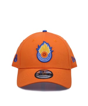 New Era Core 9FORTY Saiyans Cap in orange.- Adjustable metal closure.- Curved visor.- New Era Flag on left side.- 100% Cotton.- Ref: 60603655