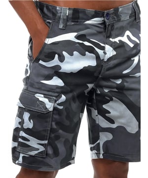 Update your casual collection with these Kruze Mens Camo Shorts. Featuring 2 Front Pockets, 2 Buttoned Back Pockets and 2 Velcro Side Pockets. Crafted primarily from polyester and cotton