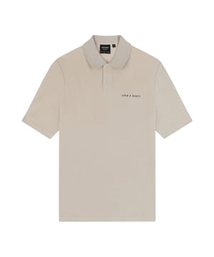 78% Katoen, 22% Polyester. Stof: Badstof, Badstof. Ontwerp: Geborduurd, Logo, Gewoon. Halsuitsnijding: Platte gebreide kraag, Omgeslagen kraag. Mouwtype: Korte mouwen. Knoopsluiting met 2 knopen. Geschikt voor: Losse. S: 37 in. M: 39,5 in. L: 41,5 in. XL: 44 in. XXL: 47,5 in.