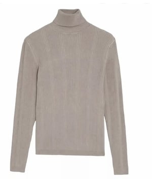 Stay warm and cozy in this fashionable ribbed jumper that offers a textured appearance. Designed with a slim fit, it includes a roll neck and long sleeves for added comfort, making it a versatile addition to your wardrobe. Enjoy the timeless yet modern style of this easy-to-wear staple.

25" Shoulder to Hem.