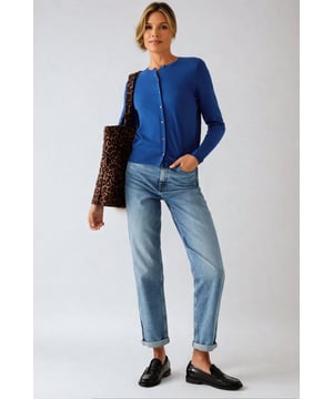 Put on this button-through cardigan for a touch of classic style. This comfortable design is knitted in a regular fit and features a timeless crew neck.
Soft Tight-Knit Viscose Fabric
Crew Neck
20" Shoulder to Hem
Long Sleeve
Sizing: Runs slightly small 
Fit: Semi Fitted
These are end of line ex Marks and Spencer and may not be in original packaging.