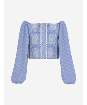 Introduce timeless elegance to her wardrobe with the Girls Sangallo Oxford Blouse in Blue by Guessa staple for SS2025. Crafted with precision, this blouse is both stylish and functional. Luxurious Design Featuring intricate Sangallo lace detailing for a touch of sophistication. Vibrant Blue Hue Impeccably finished in a rich blue, perfect for versatile styling. Premium Comfort Constructed from the finest fabrics to ensure all-day ease and breathability. Ideal for Any Occasion From casual outings to celebratory events, its the go-to blouse for any event.Elevate her style this season with this exquisite creation!