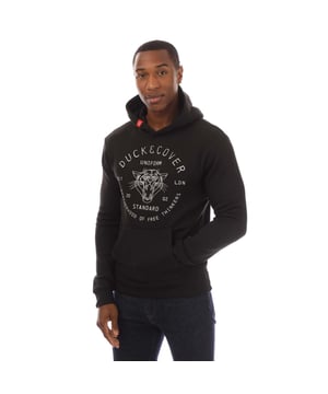 65% Baumwolle, 35% Polyester. Gewebe: mit Fleece-Innenfutter. Design: bestickt, Logo, Erhabene Buchstaben, Aufschrift. Saum: Elastisch. Kapuzenmerkmale: Aufnähen. Bündchen: Elastisch. Mit Kapuze. Langärmlig. Gewebtes Etikett. Taschenart: 1 Kängurutasche. Zum Überziehen. S: 86,36 cm. M: 93,98 cm. L: 102 cm. XL: 109 cm. XXL: 116,84 cm.