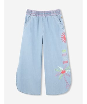 Introducing the exquisite Girls Embroidered Denim Trousers in Blue by billieblush, an essential addition to any discerning young lady's wardrobe for SS2025. Delicate Embroidery Featuring intricate floral designs that exude charm and elegance. Premium Denim Crafted with top-quality denim ensuring durability comfort. Versatile Style Perfect for both casual outings and special events.Elevate her style with these luxurious trousers today!