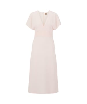 Materiaal buitenkant: 72% acetaat, 28% viscose. Voeringsmateriaal: 100% Viscose. Ontwerp: Eenvoudig. Sluiting: Ritssluiting achteraan. Aansluitende taille. Halslijn: Diep V. Type mouw: Fladder, Korte mouwen, Splitdetail. Lengte: Midi. 6 VK: 32 in. 8 VK: 33 in. 10 VK: 35 in. 12 VK: 37 in.