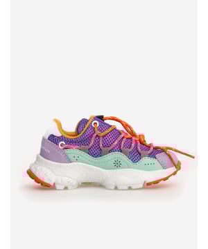 Flower Mountain combine vibrant imagery with beautiful, eco-friendly properties. These Raikiri trainers in multicolour are engineered from fabulous high quality, perfect for fashion-conscious youngsters. NOTE Fit is Half a Size Up Refer to EU Size. Perforations and Shapes Lace-Up Closure 100 Polyester
