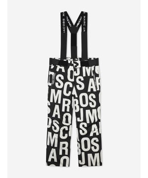 Introducing the marc_jacobs Signature Top in sleek black, a must-have for Boy,Girl fashion in AW2024! Each design seamlessly blends luxury with practicality, ensuring your child stands out with elegance. Key features include Versatile Design Ideal for both boys and girls, making it a perfect staple for any child's wardrobe. High-Quality Fabric Crafted from premium materials that provide durability and comfort. Timeless colour The classic black hue ensures it pairs well with anything and suits every occasion. Experience marc_jacobswhere style meets sophistication for your children. Order now and elevate their AW2024 looks!