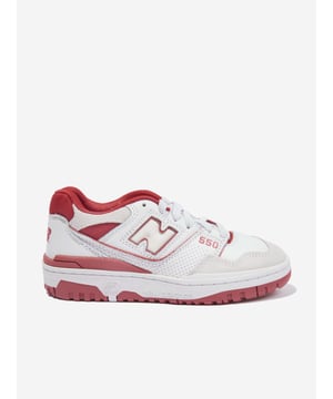 Introducing the Boys 550 Logo Trainers in White by New Balance a staple for your boy's wardrobe. Combining sophistication and superior comfort, this shoe is perfect for daily wear. Here are its notable features Stylish Design Its classy white hue and iconic logo are sure to make a trendy statement. Supreme Comfort Crafted from top-tier materials, these trainers ensure optimal comfort for your little one's daily endeavours. Upgrade your Boy's wardrobe! With these Boys 550 Logo Trainers in White by New Balance. Elevate your child's style by ordering now!