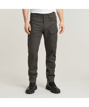 Zip fly. Inset pockets, woven tape along the edge. Coin pocket. Flap pockets at the thigh, hidden snap button. Back pockets with a flap, hidden snap button. Button & zip closure. Low waist. These cargo pants are designed in a straight tapered fit and offer a zip fly. Reinforced inset pockets are combined with deep pockets at the thigh. Flap pockets at the back complete it. 99% Cotton, 1% Elastane. Comfortable stretch. Tapered
